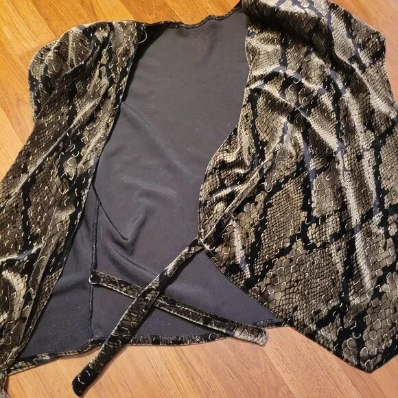 Snake Print Wrap Top - Picture 4 of 9